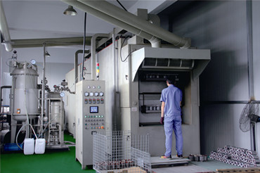 Automatic continuous vacuum impregnation machine